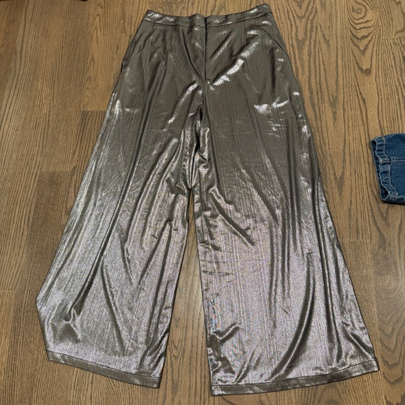 Lulu’s Metallic Wide-Leg Pants - Picture 5 of 5